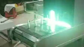 商丘市絲印機(jī)廠家商丘市伺服滾印機(jī)全自動(dòng)轉(zhuǎn)盤絲網(wǎng)印刷機(jī)帶led冷光源秒干 uv隧道爐解決產(chǎn)品不干燥問題